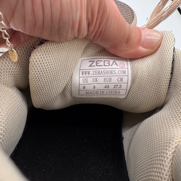 Zeba Mens Size 9 Wide Hands Free Beige Comfort Walking Slip On Shoes - Picture 9 of 12